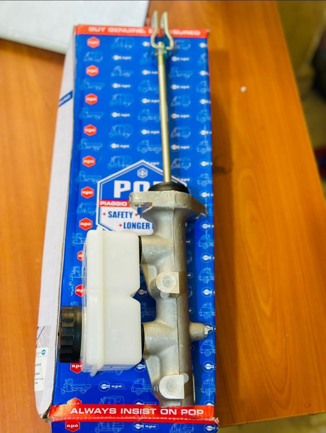 TANDEM   MASTER CYLINDER ASSLY 604615